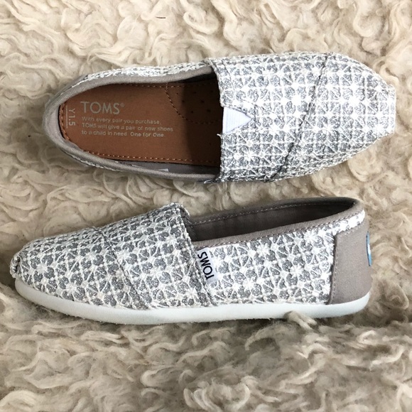 SOLD 〰️ Silver Lace Glimmer Classic - Picture 3 of 7